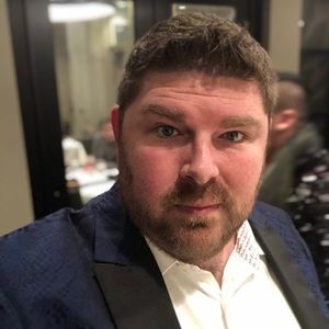 Meet your Posher, Dennis